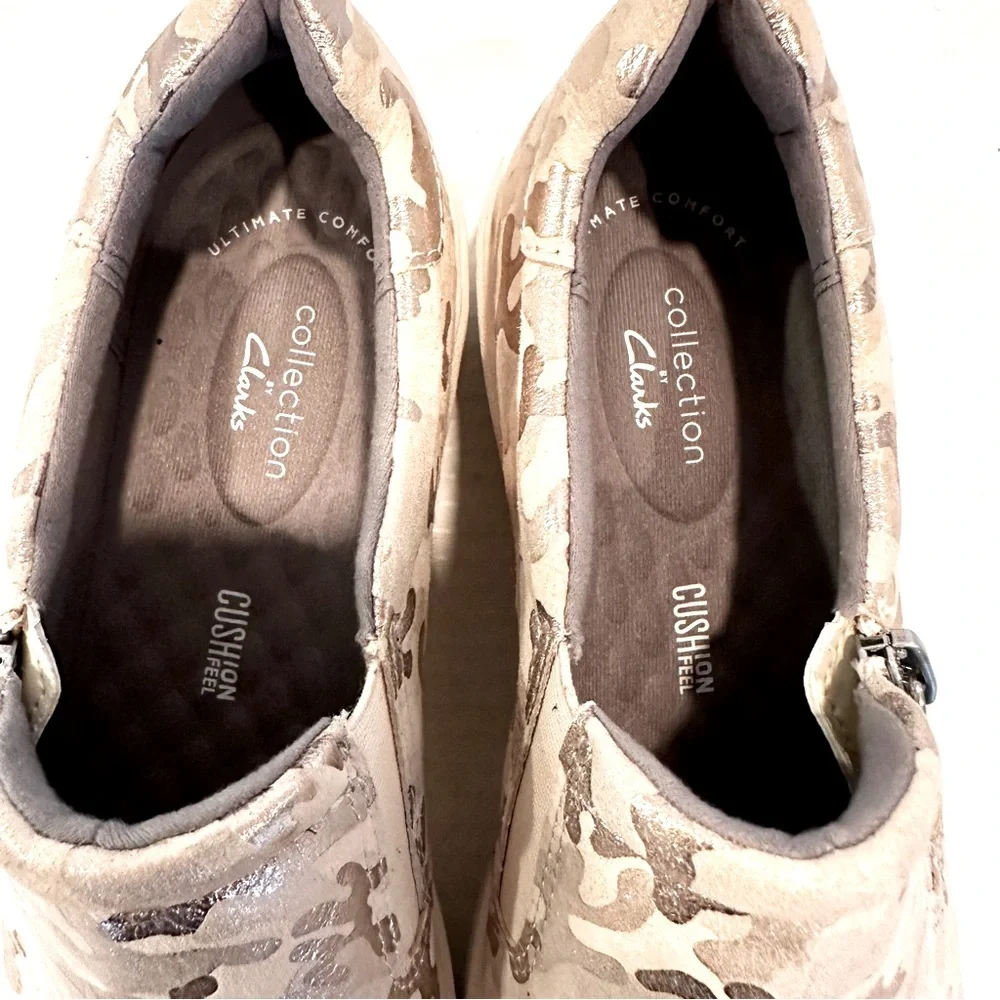 Clarks Layton Step Leather‎ Slip On Sneaker Loafers Women's 8.5 Gold Camo Print